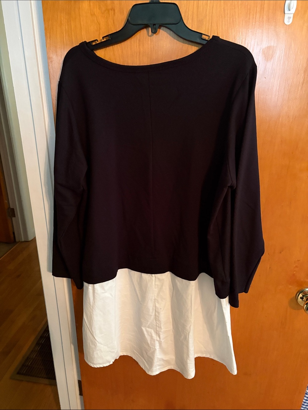 Layered Black and White Long-Sleeve Women's Dress// Made in Italy - Picture 3 of 3